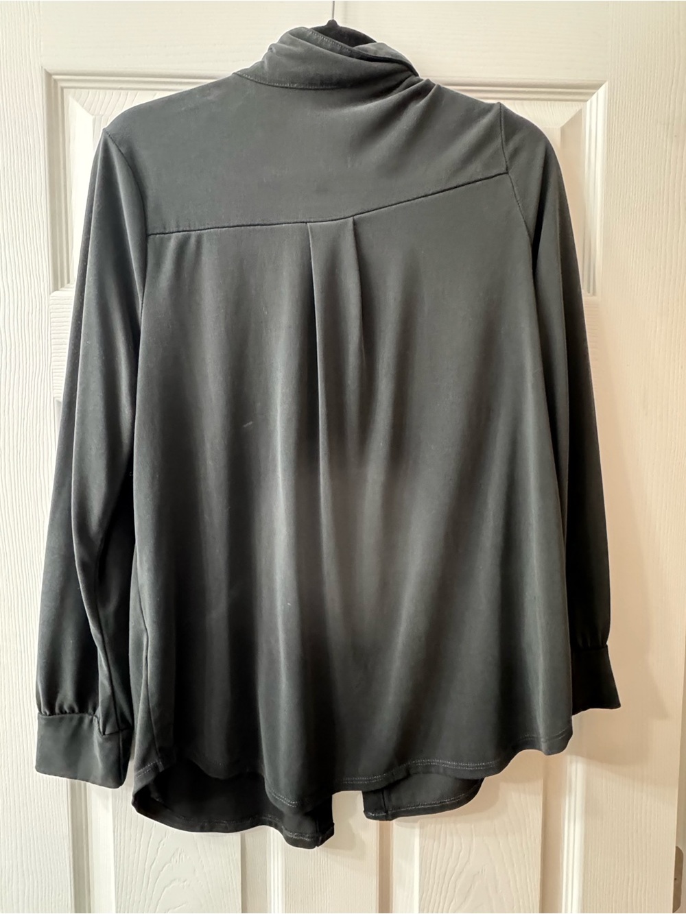 Green Envelope Charcoal Black Button-Front Long Sleeve Shirt - Picture 3 of 4